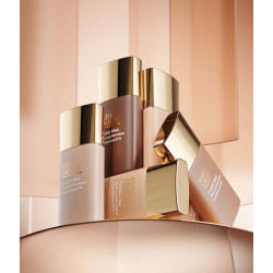 Radiant Liquid Foundation  Warm Beige